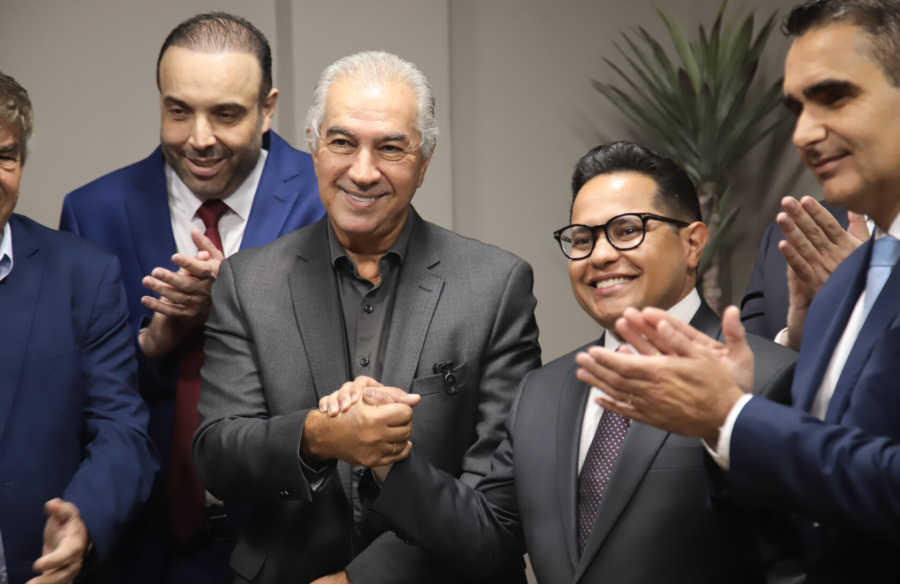 Ex-governador Reinaldo Azambuja visita a Câmara CG e debate desenvolvimento da Capital com vereadores