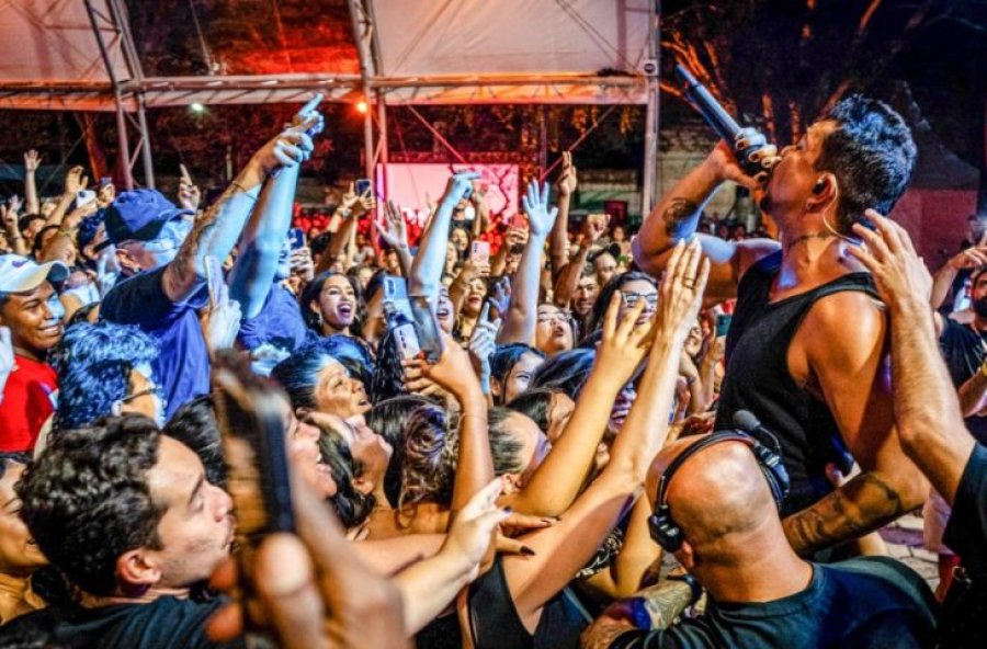 Xamã agita Corumbá com show inesquecível e conquista o público na segunda noite do Festival América do Sul